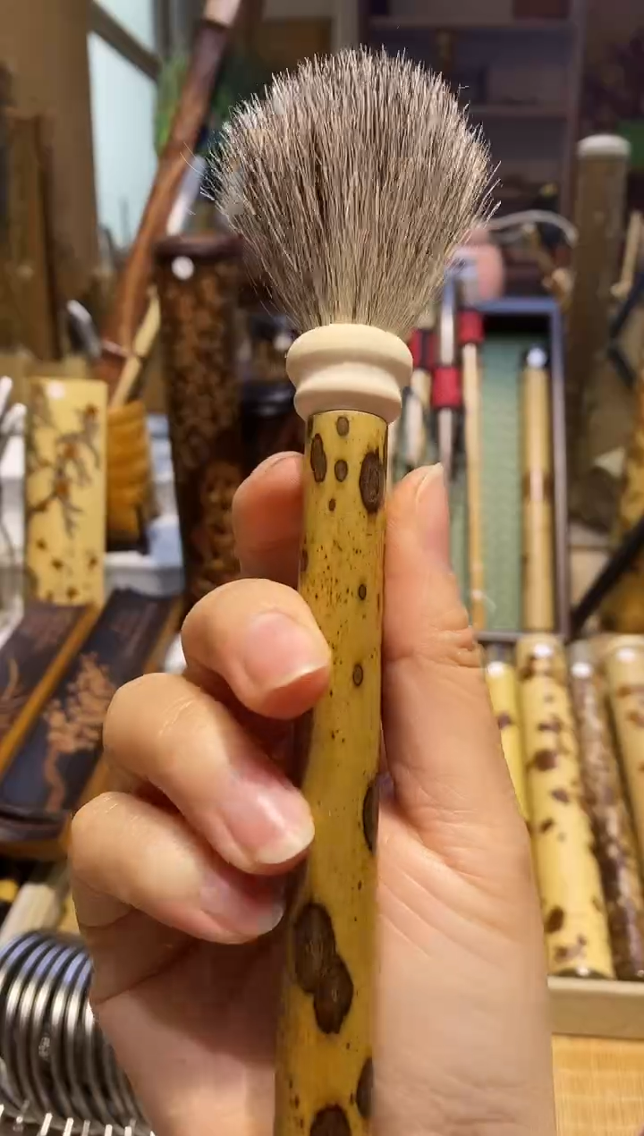 昭*梅鹿竹精品养壶笔一个