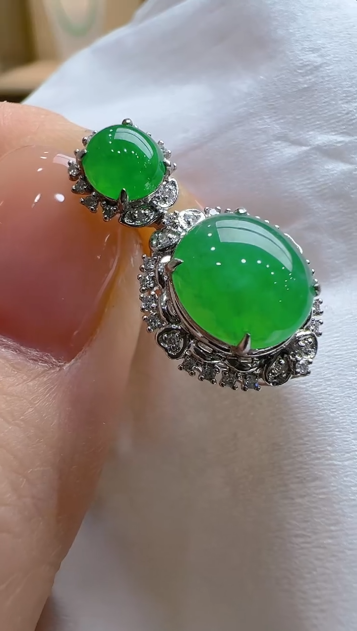 【闪购商品】翡翠吊坠(不含链)18K金镶嵌多样性发货拍一发一