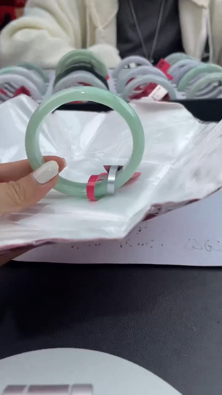 【闪购商品】翡翠手镯未镶嵌13翡翠手镯