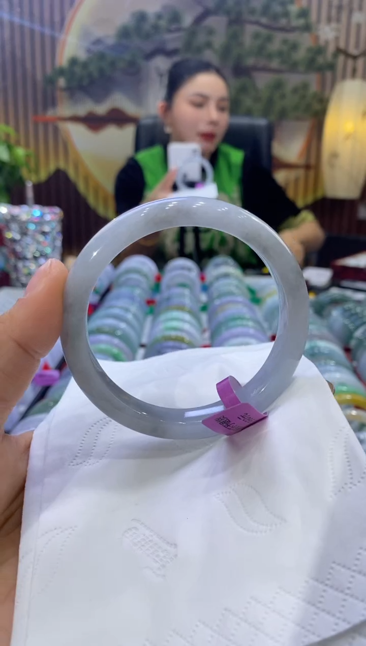 【闪购商品】翡翠手镯未镶嵌多人05629
