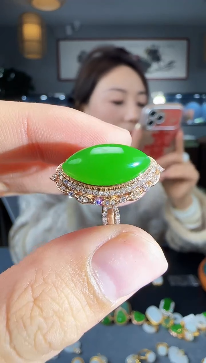 【闪购商品】和田玉戒指18K金镶嵌1