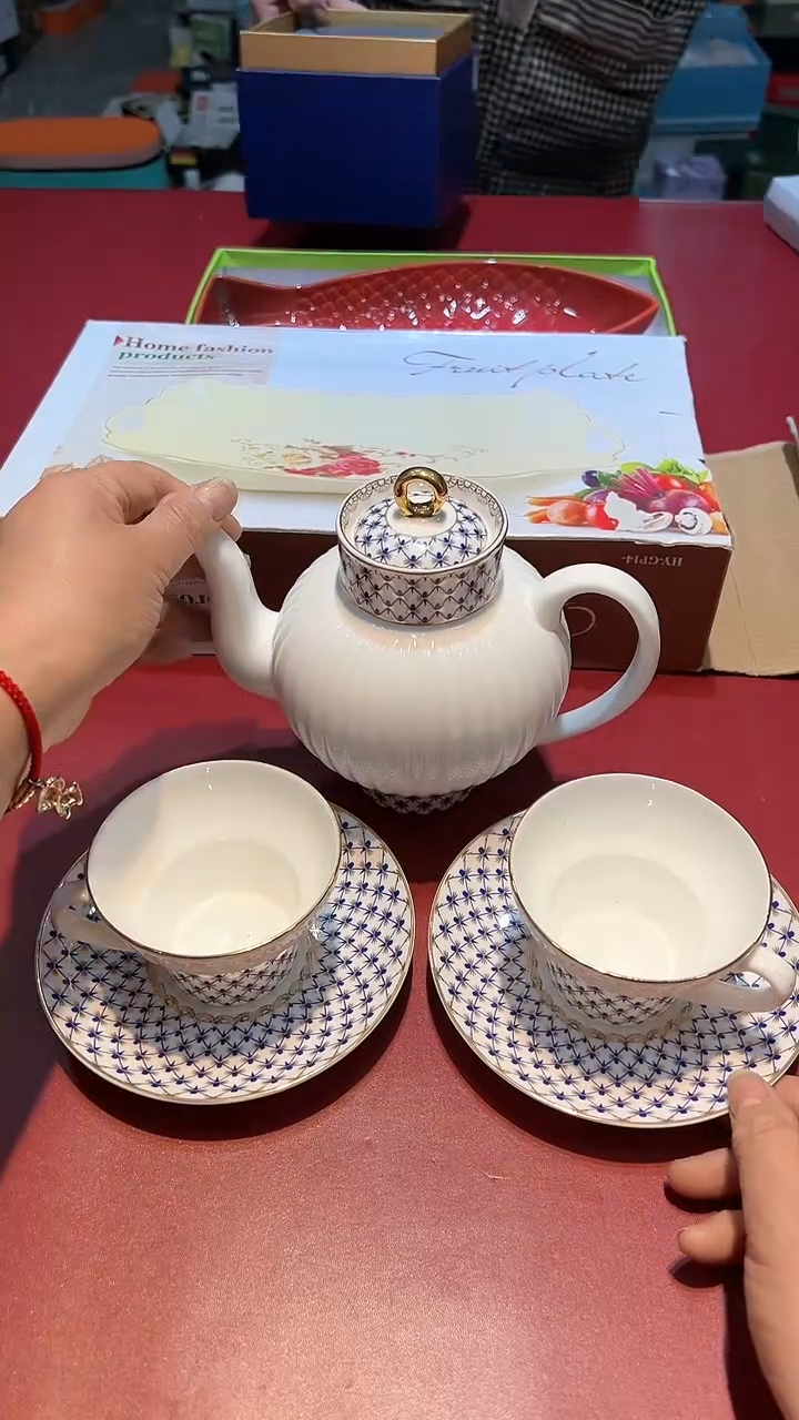 【闪购商品】瓷片锅碗瓢盆一件不剩