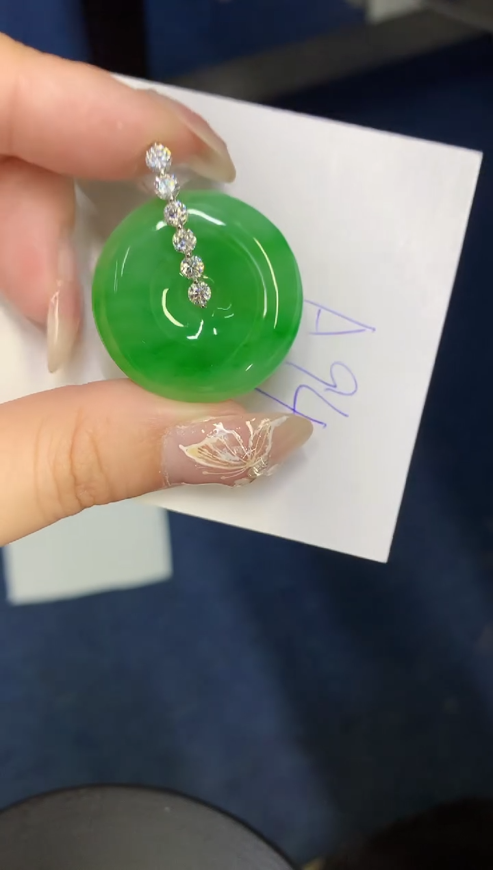 【闪购商品】翡翠颈饰18K金镶嵌0000000000