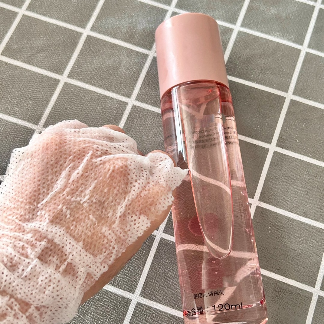 玫瑰粉瓶油珠精华水