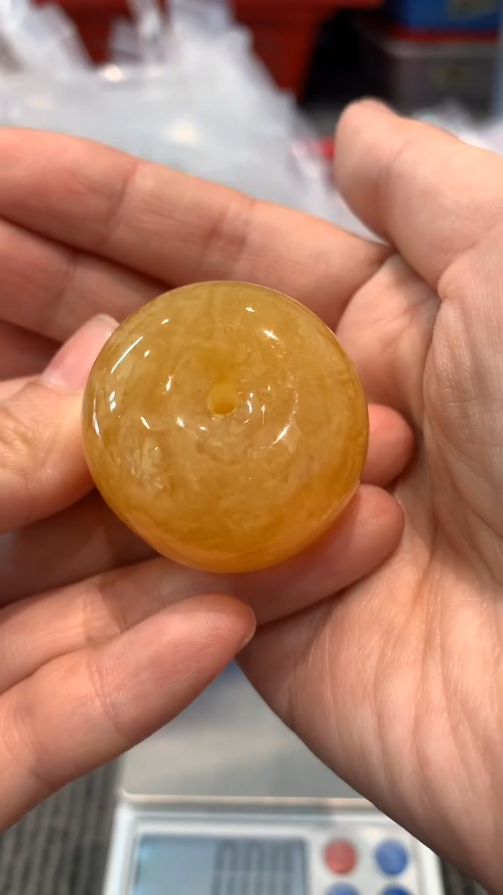 未镶嵌琥珀珠宝奇石97