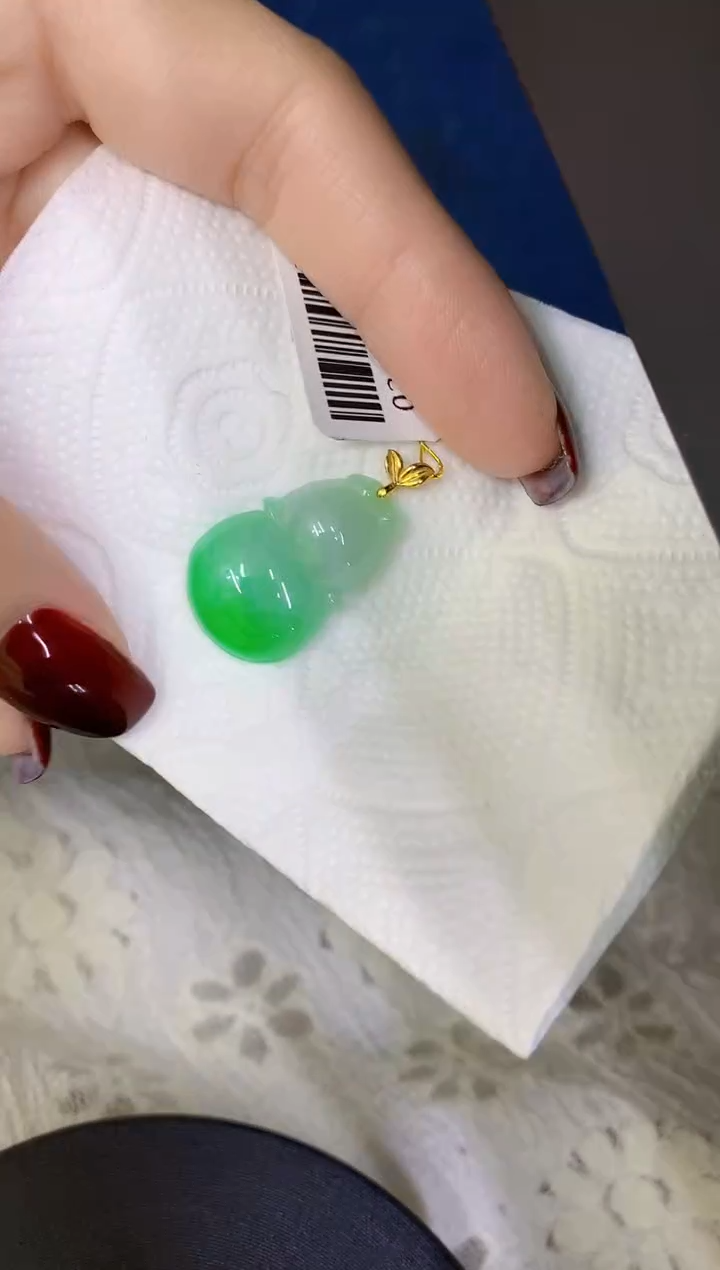 颈饰18K金镶嵌翡翠缅甸天然翡翠A货