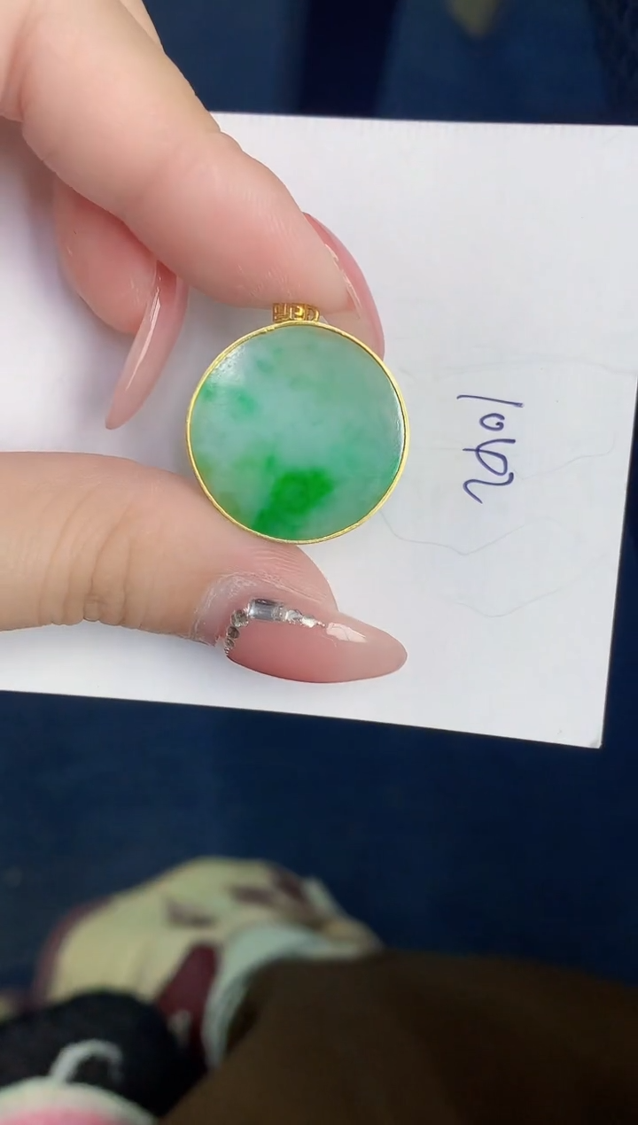 【闪购商品】翡翠颈饰18K金镶嵌000000000