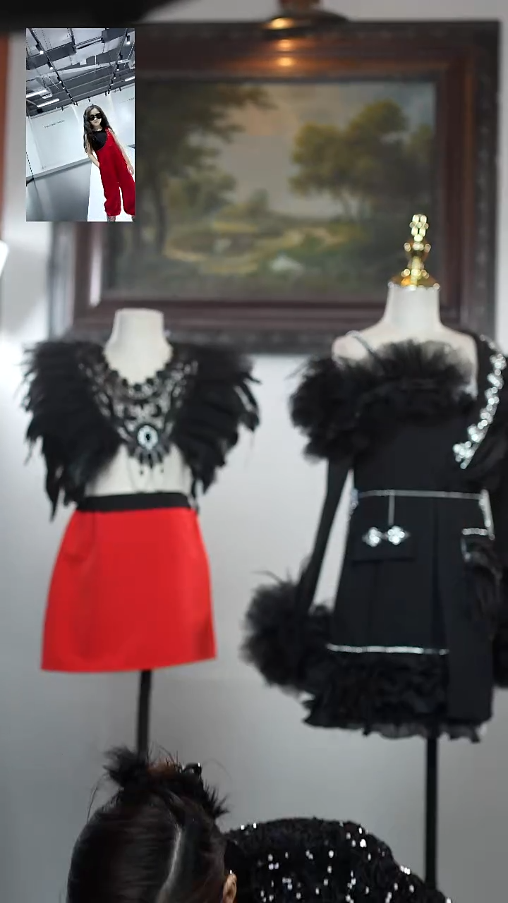 150红色背带裤艺桐轩儿童礼服