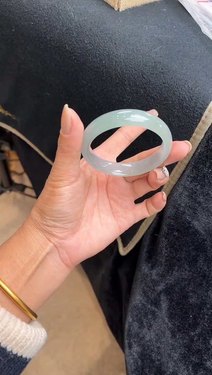 未镶嵌手镯翡翠手镯