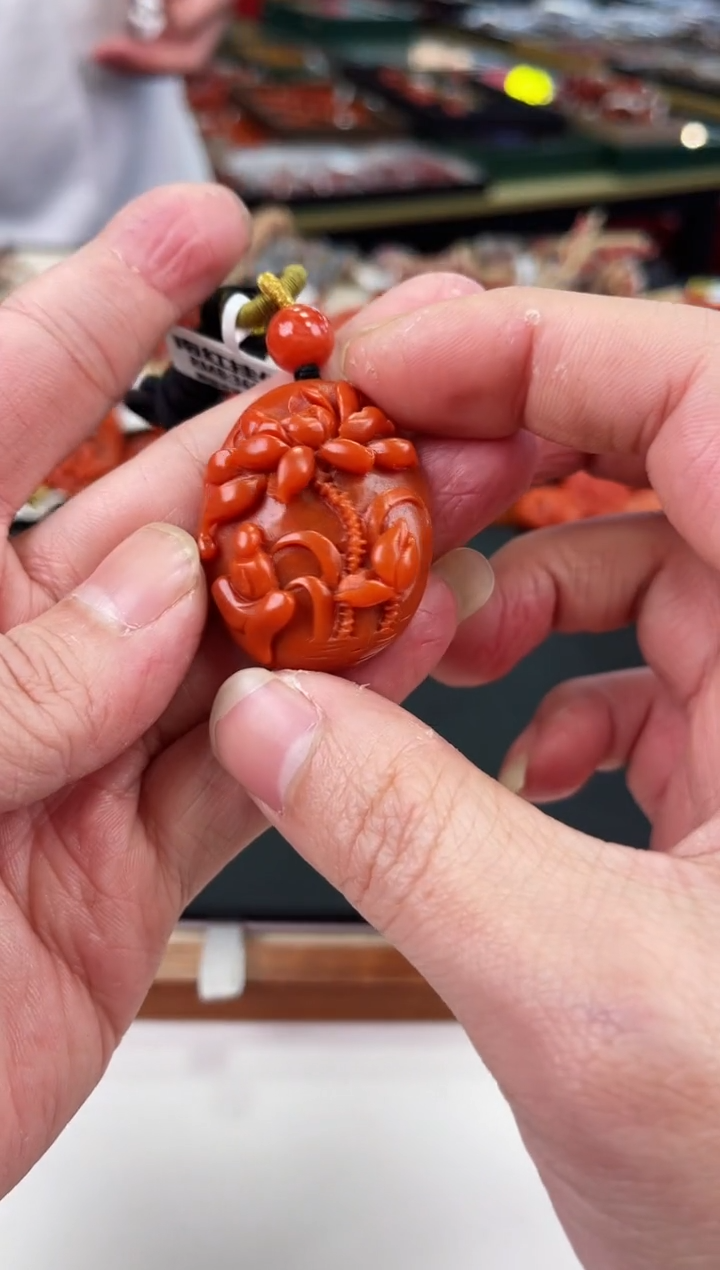 【闪购商品】南红玛瑙吊坠未镶嵌一个/条