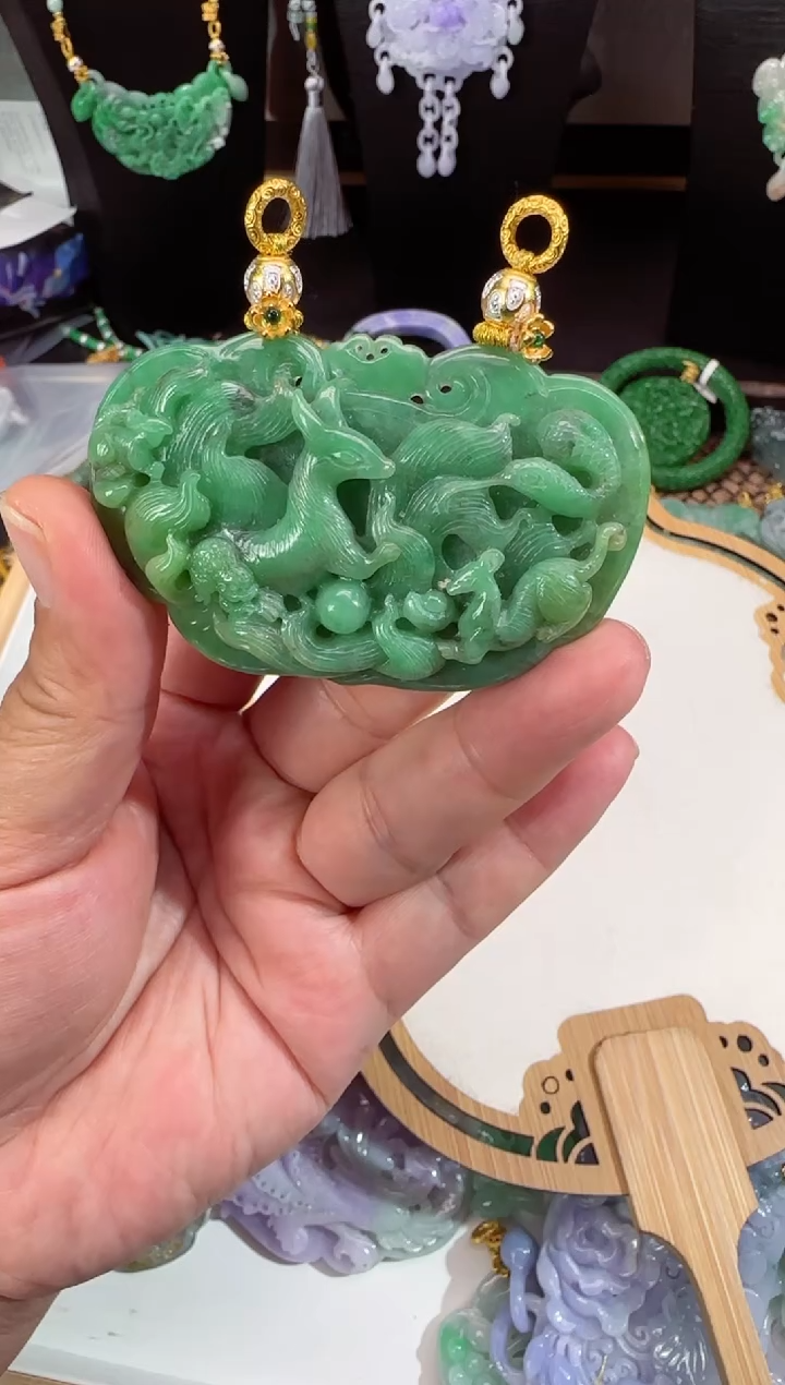 【闪购商品】翡翠颈饰未镶嵌拍照