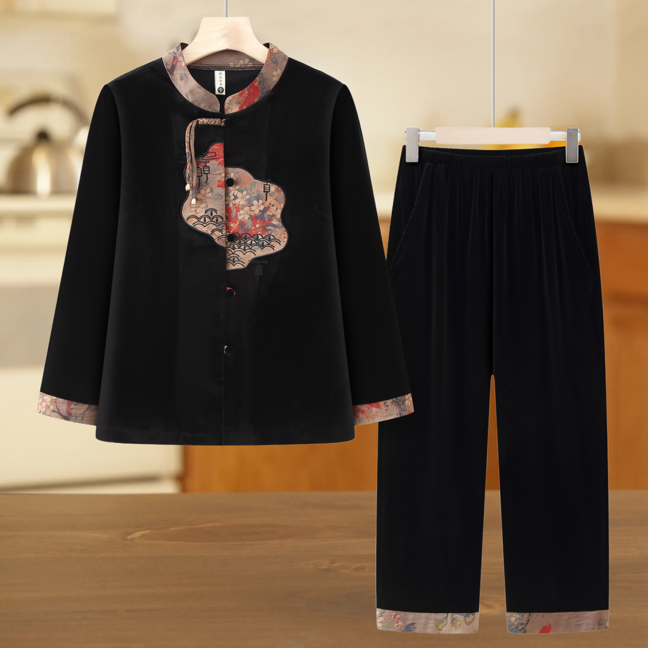 中老年女装春秋新款金丝绒套装大码妈妈装中式休闲两件套老人衣服