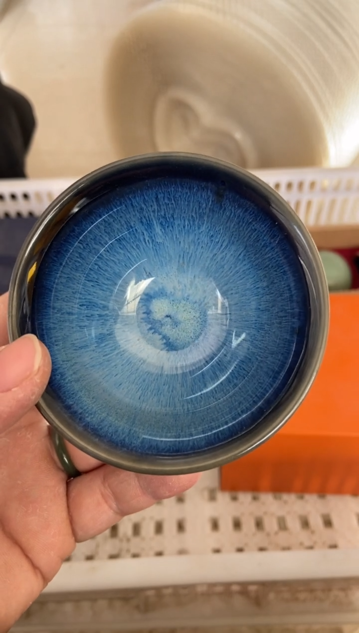 杯无运费险有瑕疵的摄影的产品有使用过的痕迹有点脏介意勿拍杯