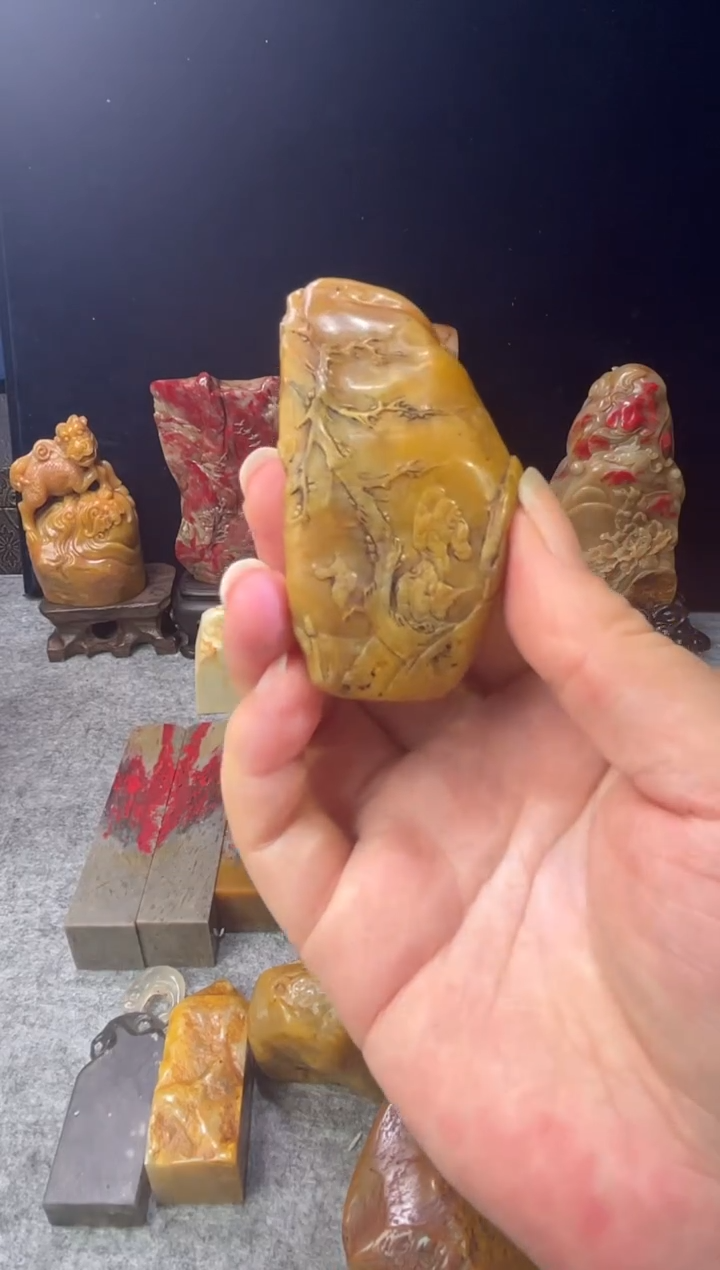 昌化石大*猫昌化田黄一个