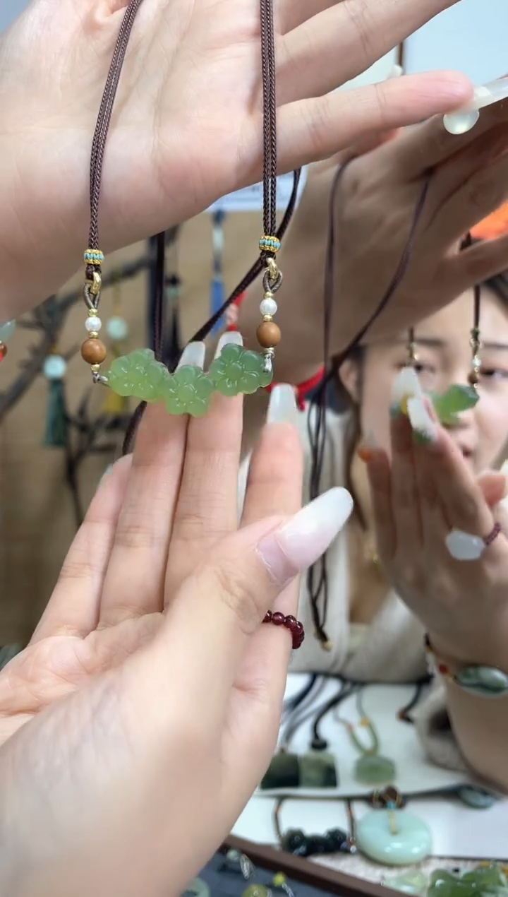 【闪购商品】岫玉吊坠未镶嵌多样性发货其中发一