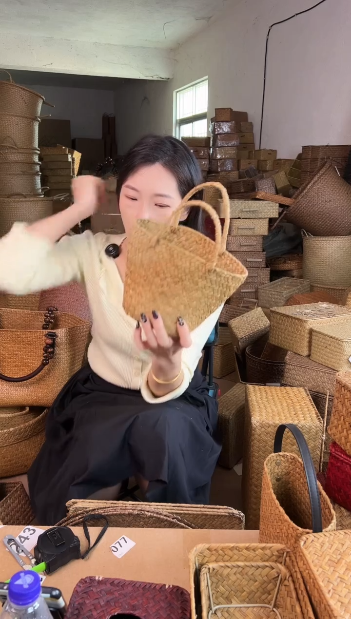 草编草编包/草编收纳盒带瑕疵