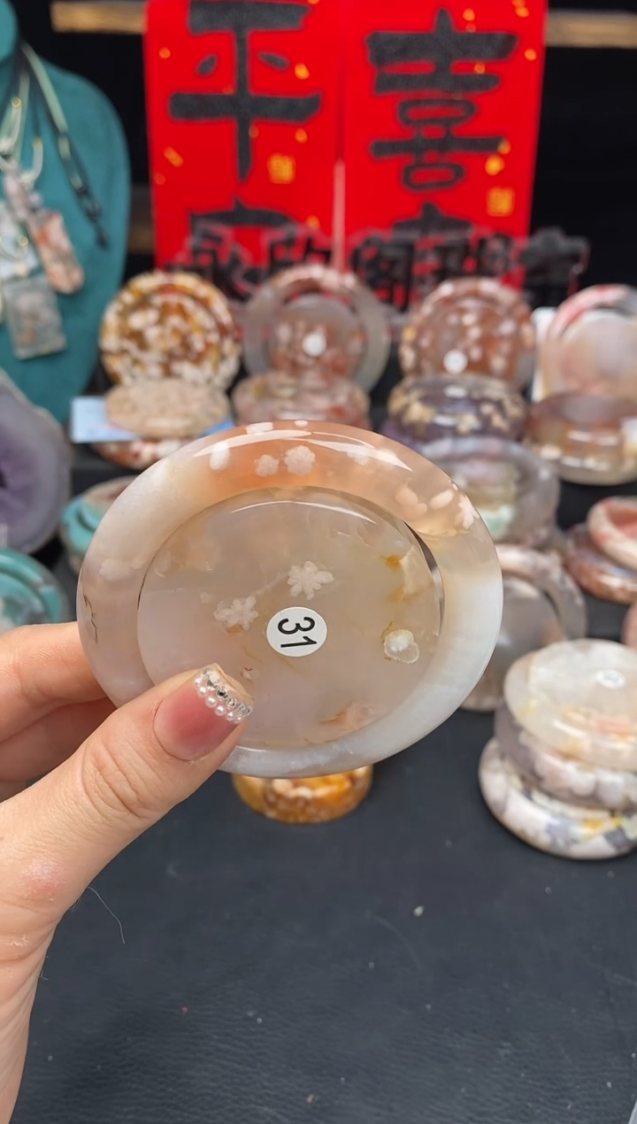 【闪购商品】石英质玉手镯（圆镯）未镶嵌54