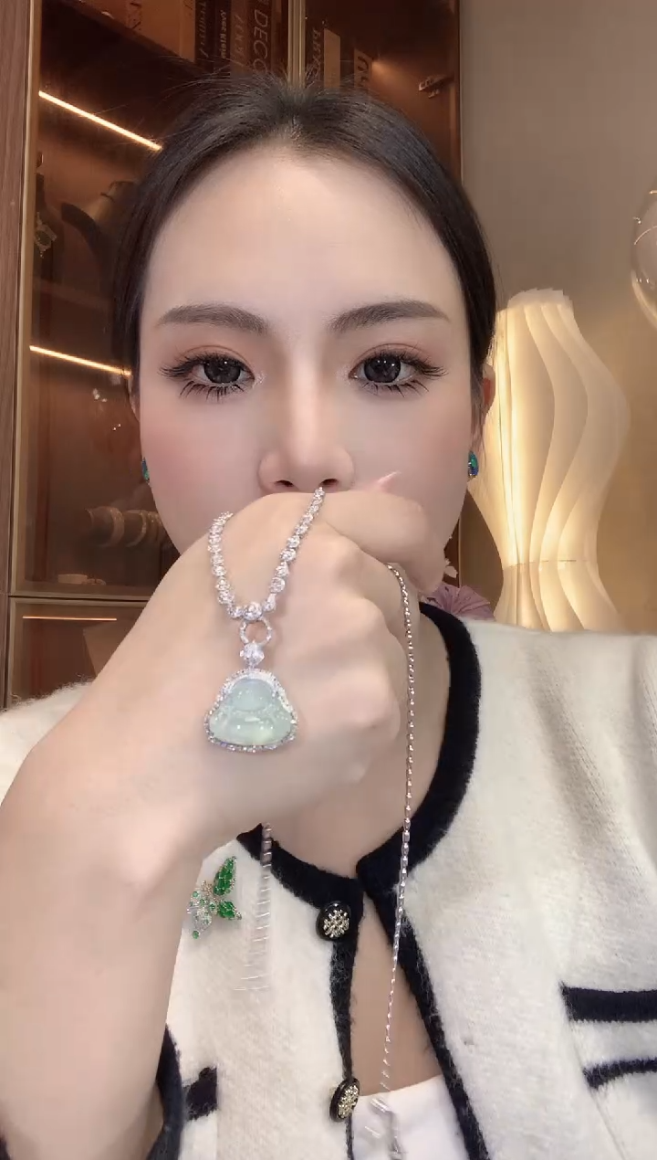 【闪购商品】翡翠吊坠(不含链)18K金镶嵌D27