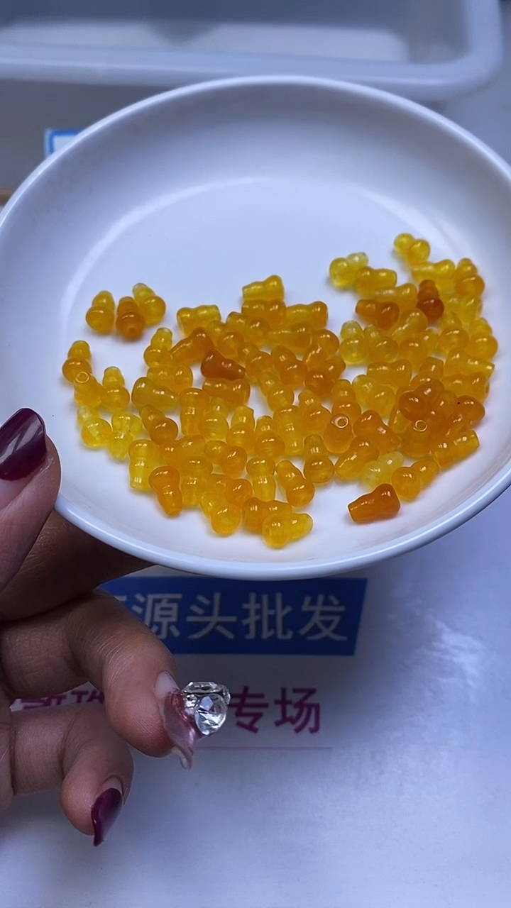 未镶嵌散珠玛瑙/玉髓B1360 鸡油黄玛瑙葫芦6*8mm20颗9.9元