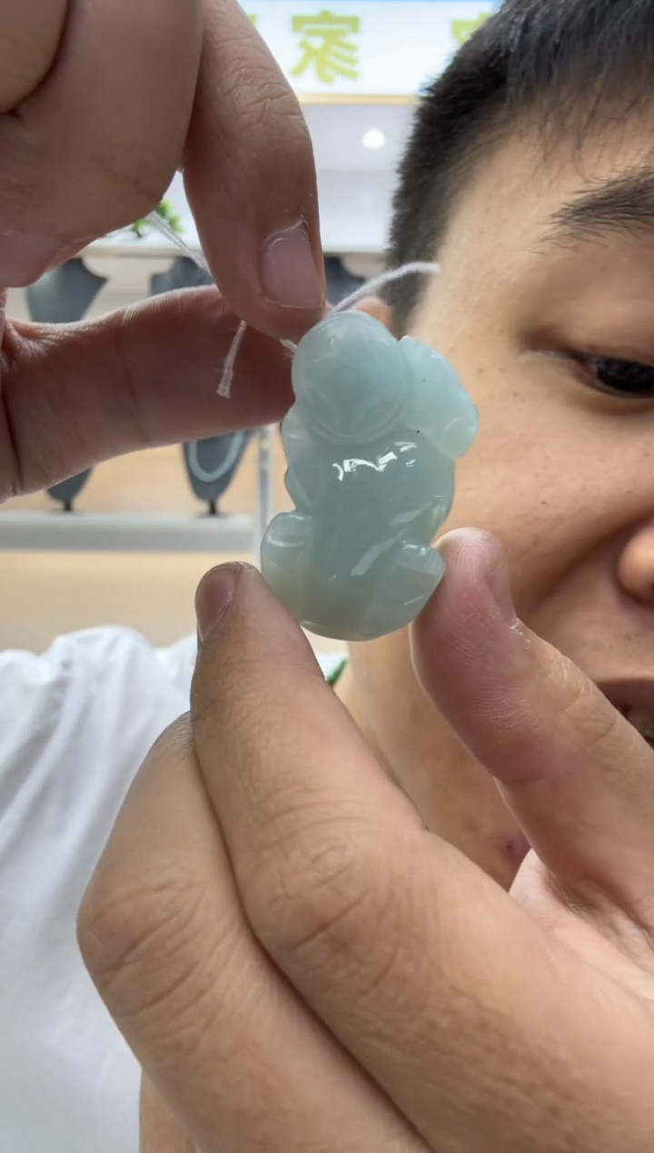 颈饰未镶嵌翡翠天然翡翠A货孤品一件