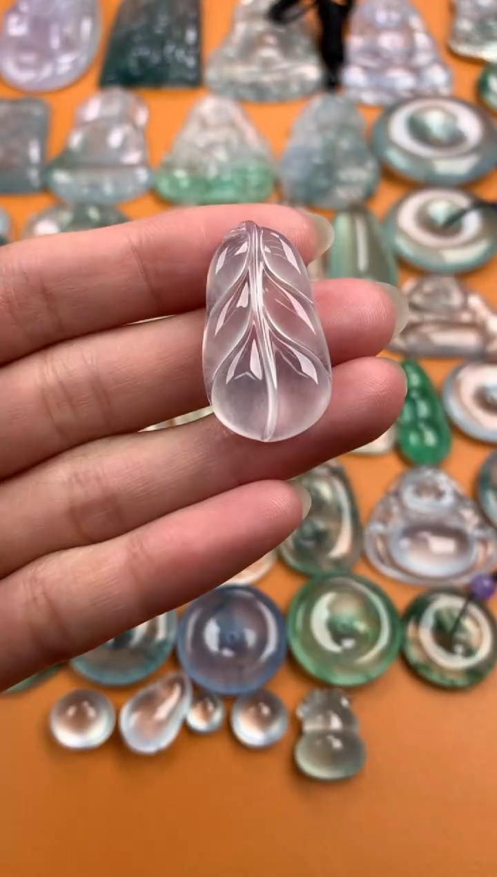 【闪购商品】翡翠颈饰未镶嵌29.9-17-4.8