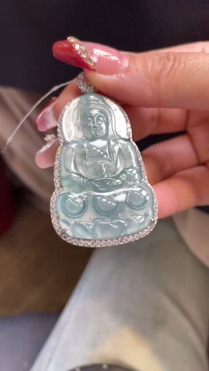 【闪购商品】翡翠颈饰未镶嵌      *A70 (只发一件)