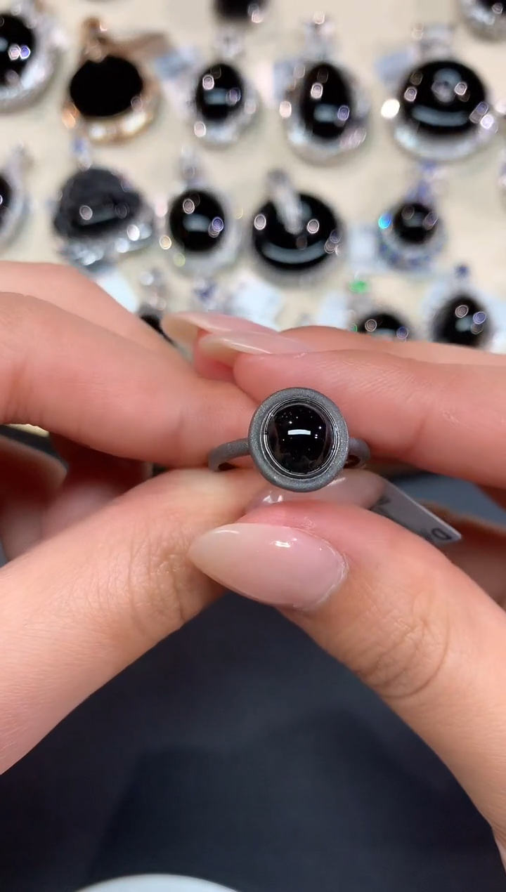 【闪购商品】翡翠戒指18K金镶嵌A384|1980