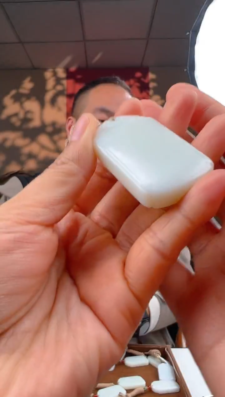 颈饰未镶嵌和田玉a72