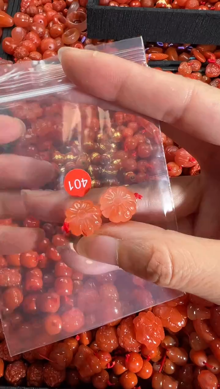 【闪购商品】南红玛瑙颈饰未镶嵌1