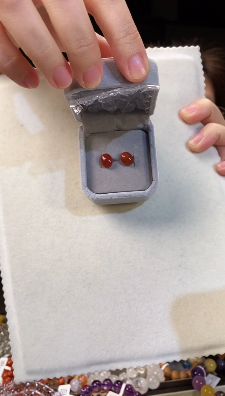 未镶嵌南红玛瑙耳饰L****y串料南红耳钉 高货