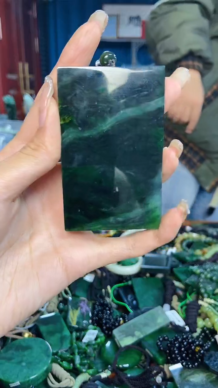 未镶嵌和田玉挂件1