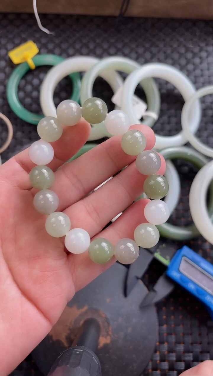 颈饰未镶嵌和田玉12马卡龙