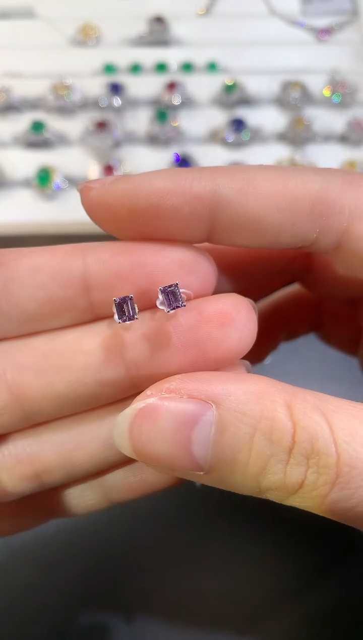 【闪购商品】彩色蓝宝石耳饰18K金镶嵌Z75|880