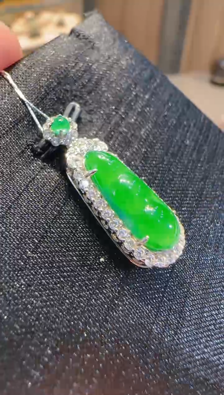 【闪购商品】翡翠吊坠(不含链)银S925镶嵌多样性发货一件