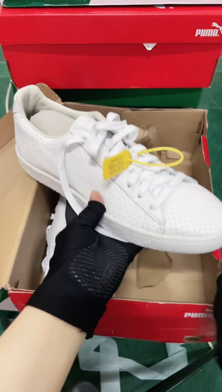 彪马休闲时尚运动鞋42M   W72