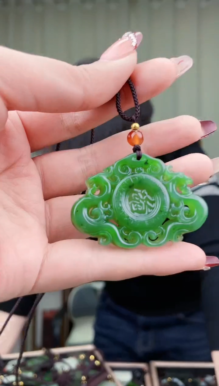 【闪购商品】和田玉挂件未镶嵌拍一发一，多样性发货