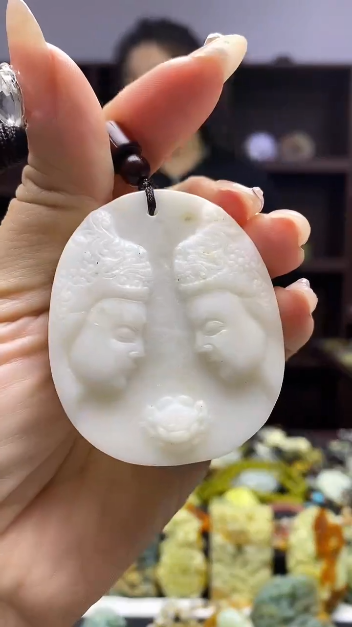 未镶嵌岫玉挂件 