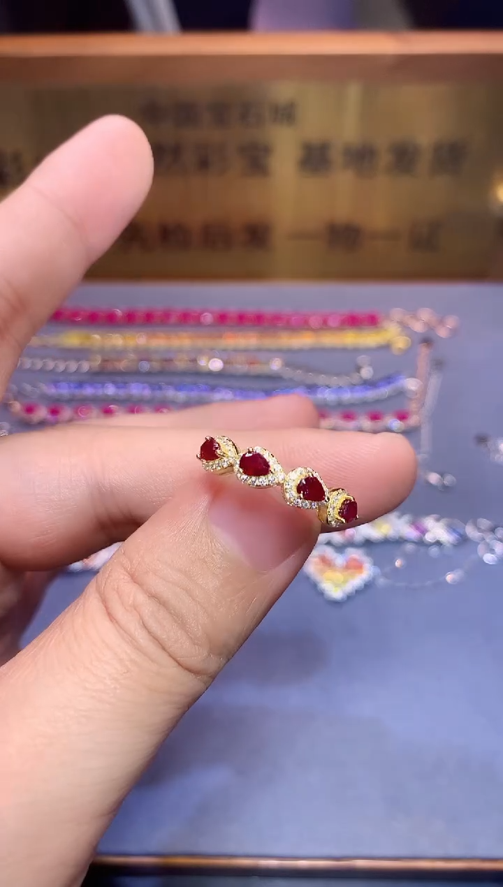 【闪购商品】红宝石戒指银S925镶嵌........