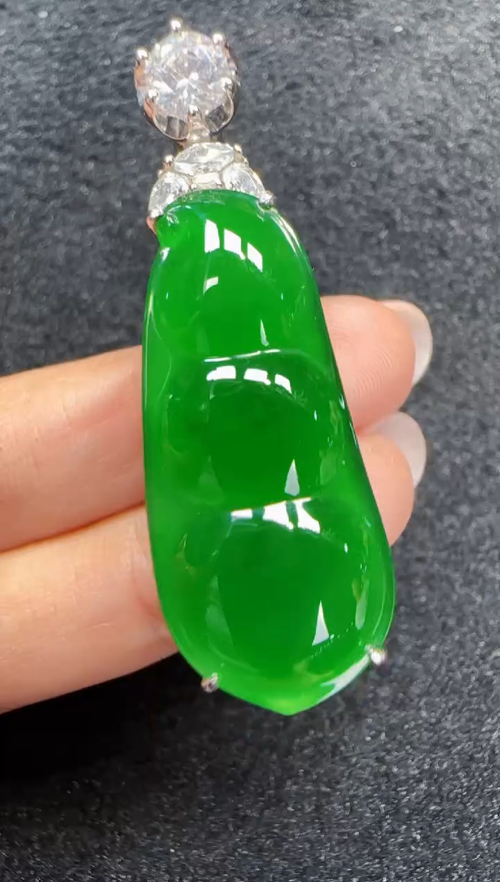 未镶嵌定制翡翠翡翠吊坠100