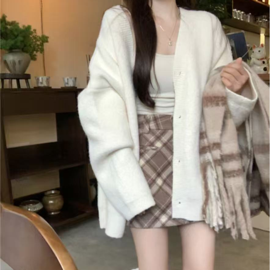 胖鹅张~慵懒风内搭背心针织开衫格纹半身裙套装#6608