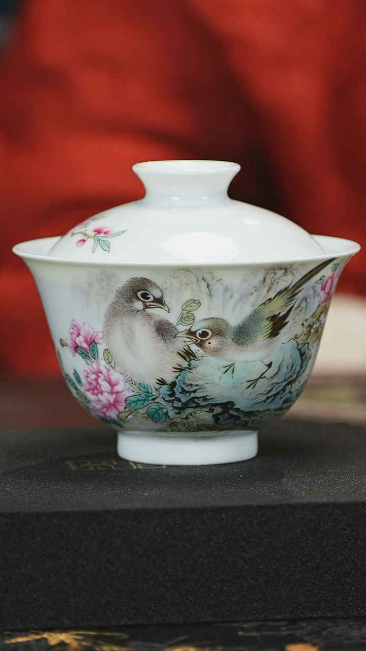 【闪购商品】张全志粉彩花鸟盖碗