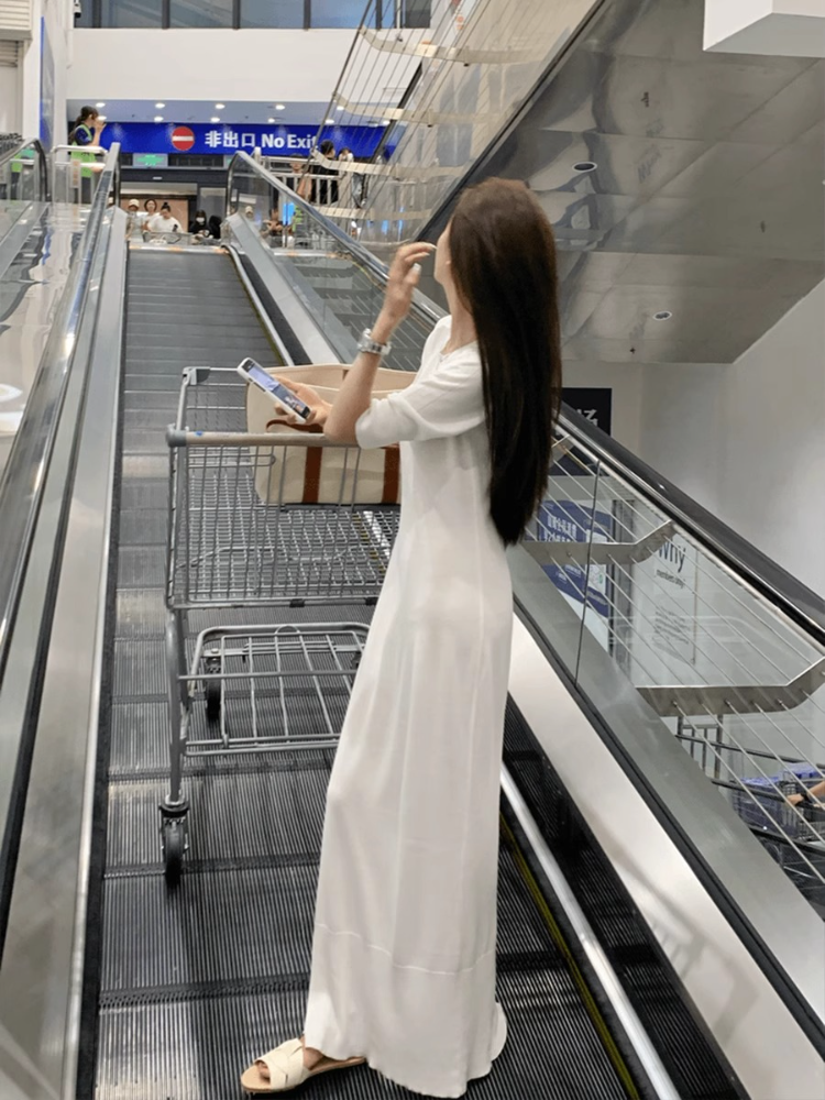 2025夏极简慵懒高级感侧开叉短袖针织连衣裙
