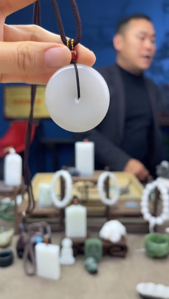 【闪购商品】和田玉颈饰未镶嵌1