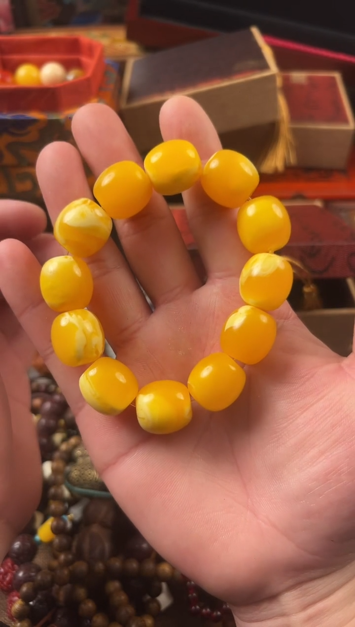 蜜蜡颈饰未镶嵌..................