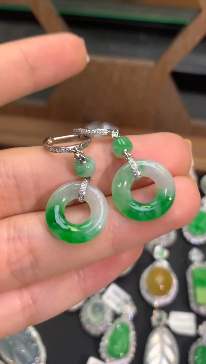 翡翠18K金镶嵌吊坠(不含链)吊坠