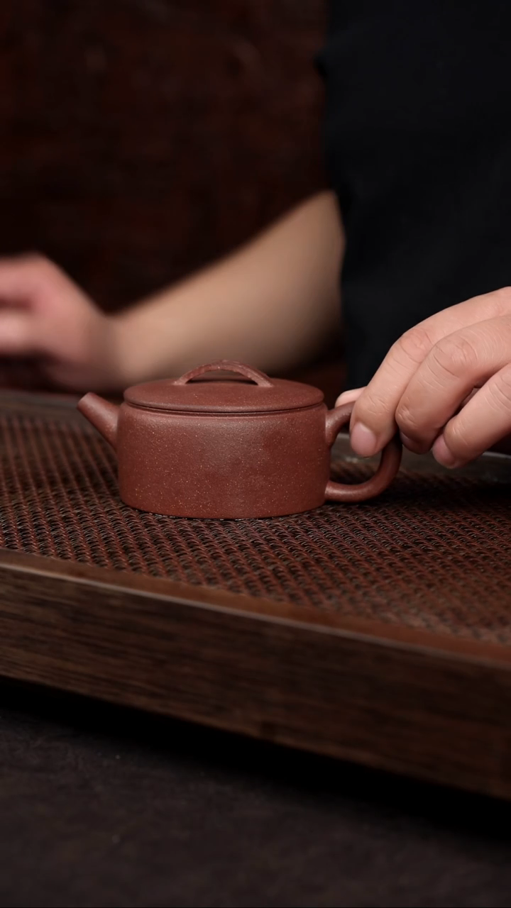 【闪购商品】紫砂茶壶桃花泥汉瓦