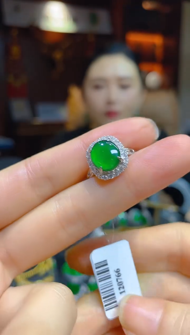 【闪购商品】翡翠戒指银S925镶嵌120766天然A货翡翠蛋面戒指