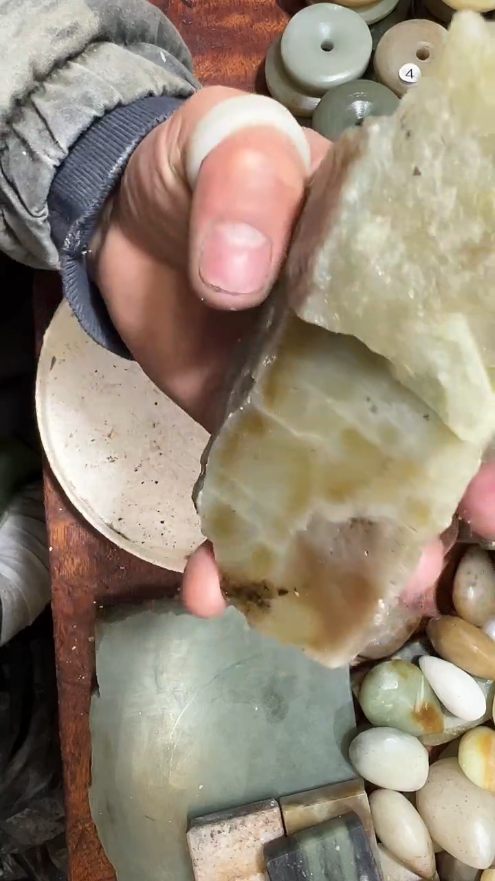 未镶嵌和田玉珠宝半成品1