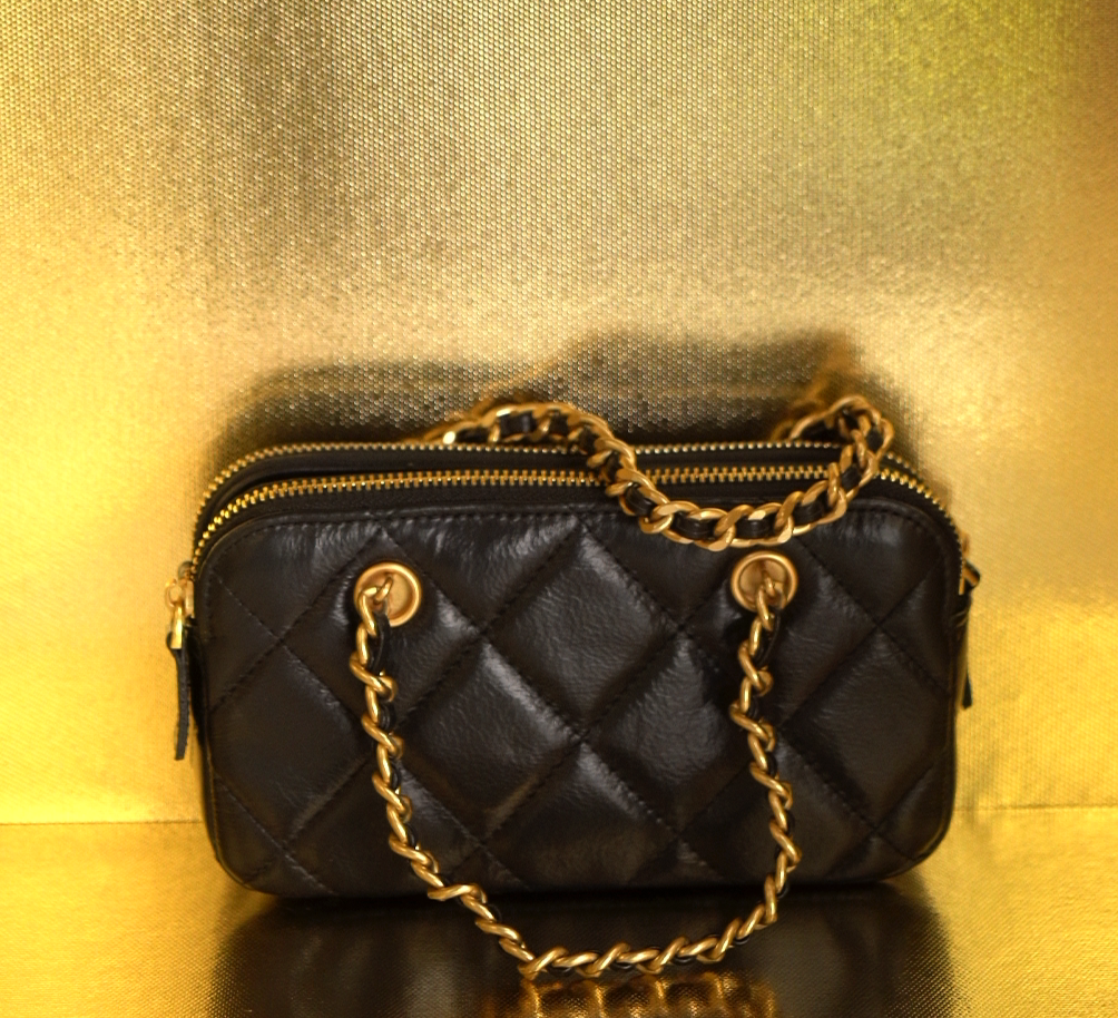 (全新未拆封）轻奢时尚高级经典潮流百搭女士包包 尺寸：22-8-12cm