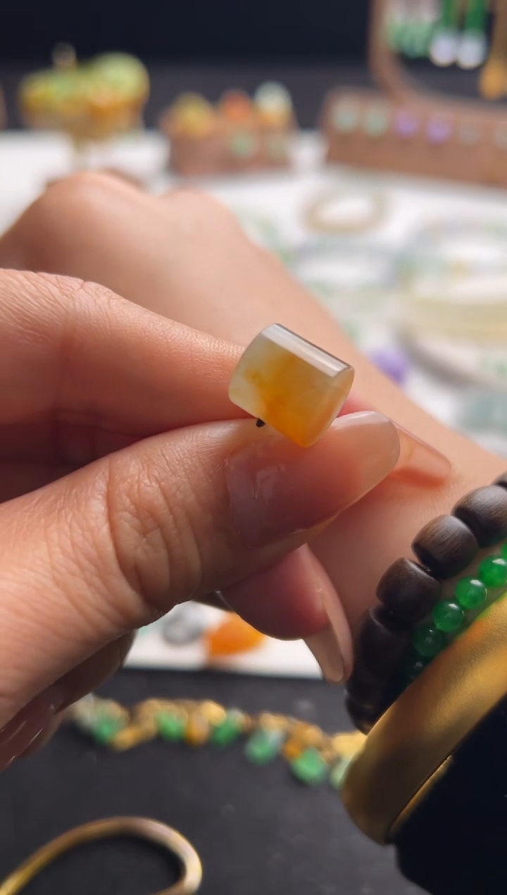 【闪购商品】定制翡翠未镶嵌黄桶珠2800+280-lh